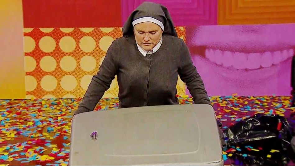 ¿Quién está en la maleta?: Sor Rita sorprendió con inesperado cameo en El Antídoto con Fabrizio Copano ¿Quién está en la maleta?: Sor Rita sorprendió con inesperado cameo en El Antídoto con Fabrizio Copano
