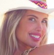 La modelo y empresaria fue consultada por primera vez acerca de la relación entre el padre de sus hijos y la influencer, quienes están encerrados en un reality show.